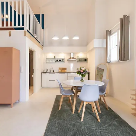 Great 1-room Loft *